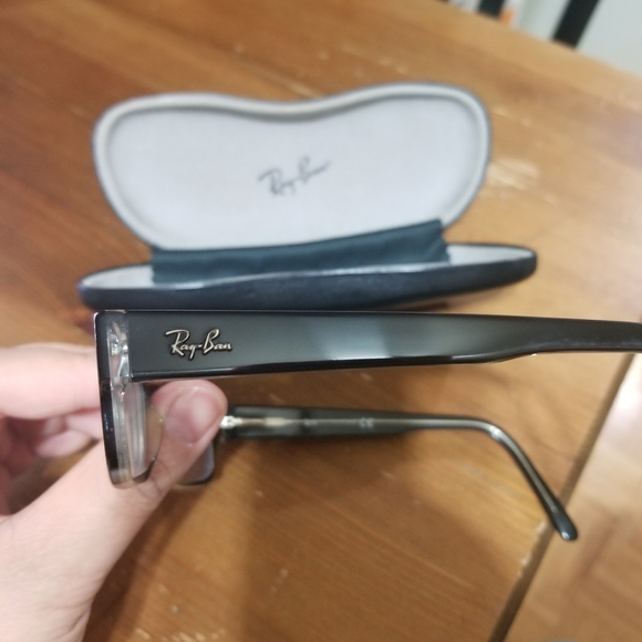 Ray-Ban Frame - Picture 2 of 5